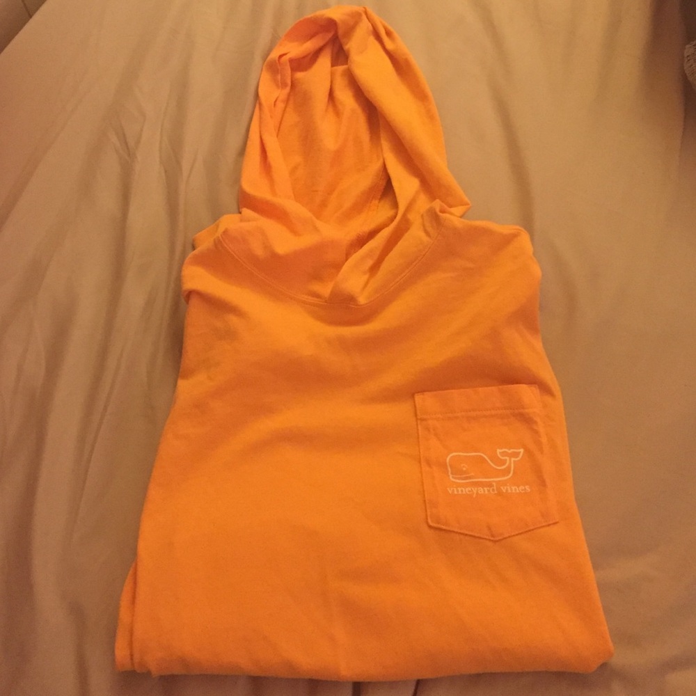 vineyard vines long sleeve hoodie